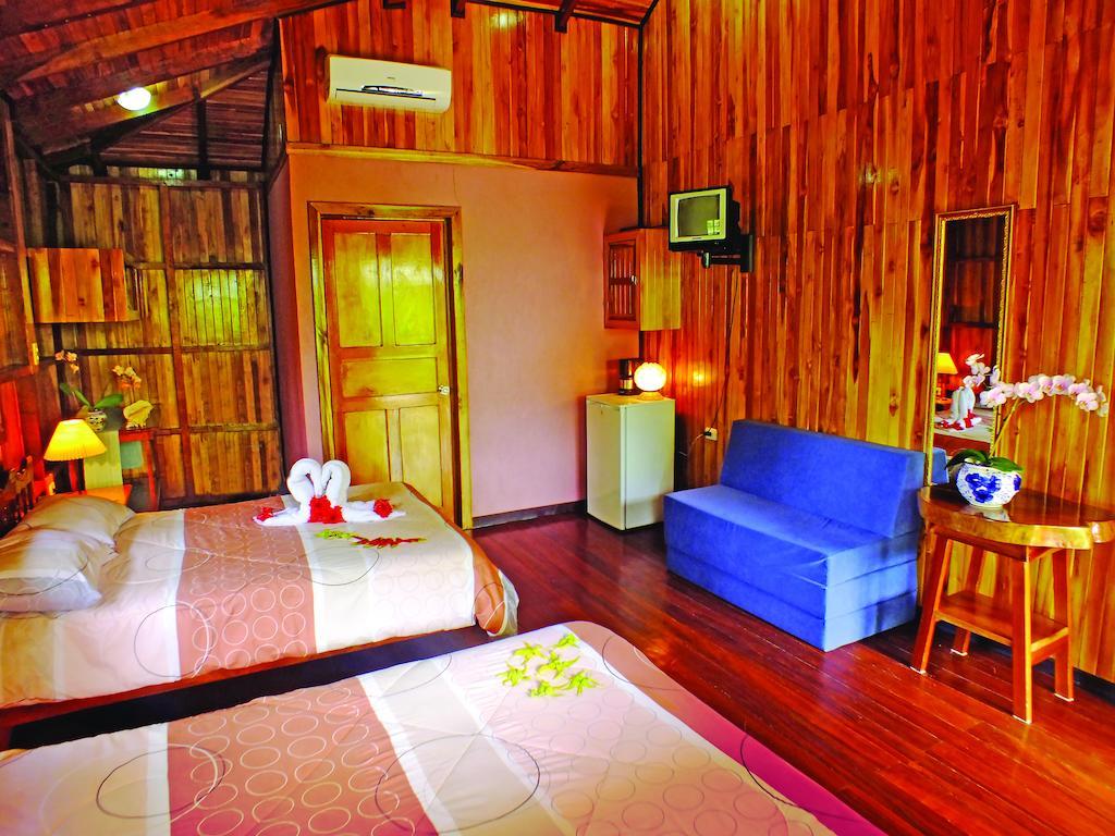 Ciudad Perdida Ecolodge Cahuita Exterior photo